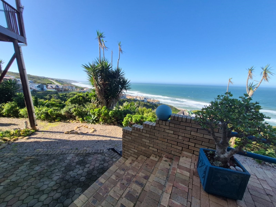 4 Bedroom Property for Sale in Dana Bay Western Cape
